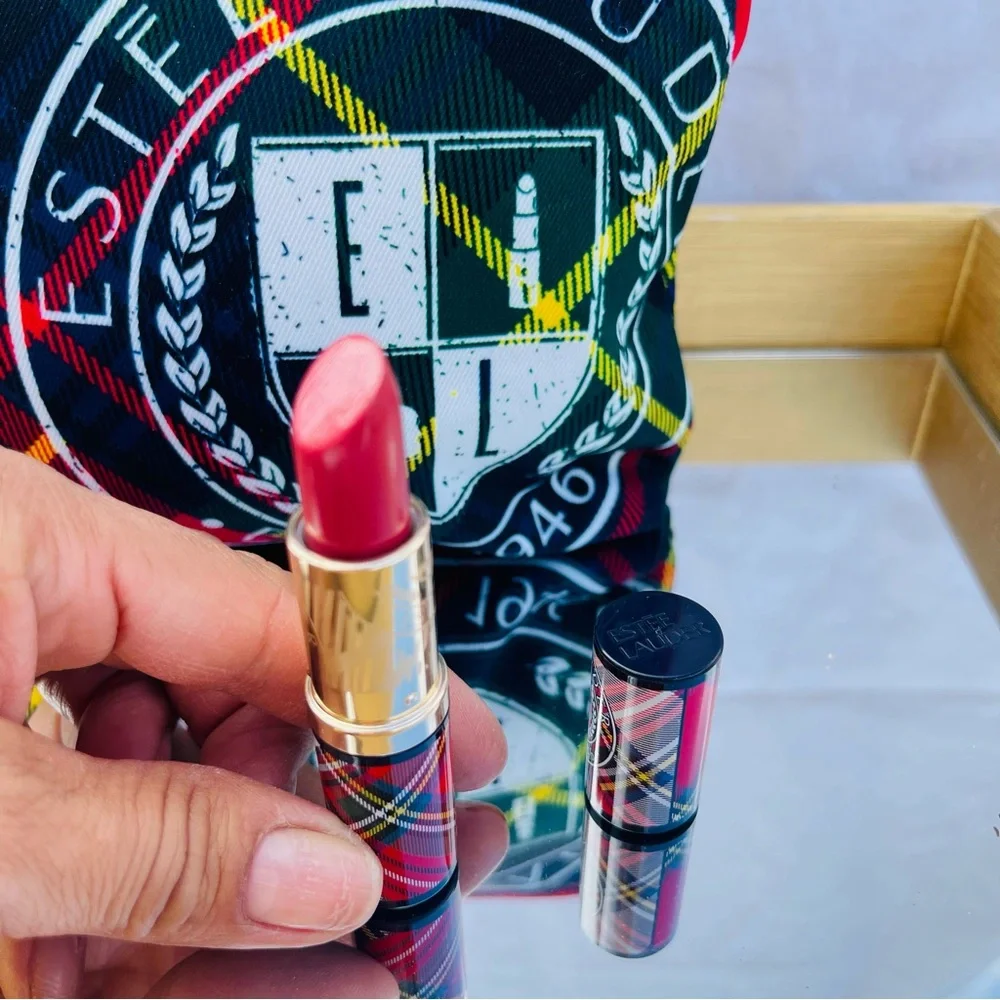 Estée Lauder Lip Stick - Limited Edition